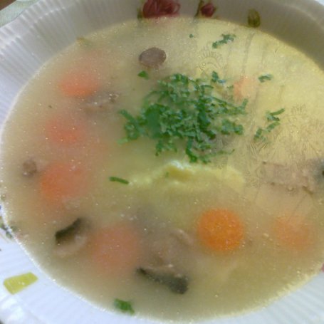 Krok 4 - zupa pieczarkowa z lanymi kluskami foto