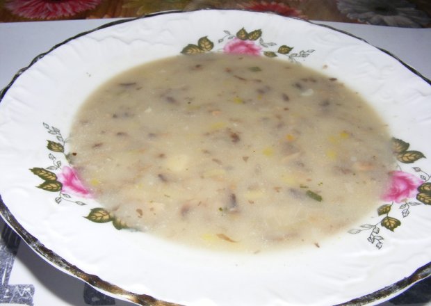 Fotografia przedstawiająca Zupa pieczarkowo-porowa