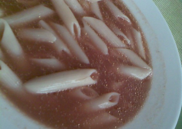 Fotografia przedstawiająca Zupa pomidorowa bez zabielania  z makaronem