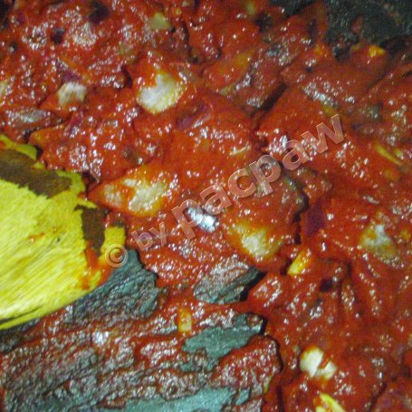 Krok 2 - Zupa pomidorowa czerwono cebulowa foto