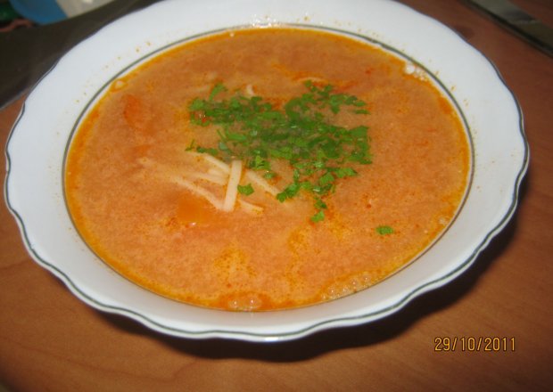 Fotografia przedstawiająca zupa pomidorowa czysta