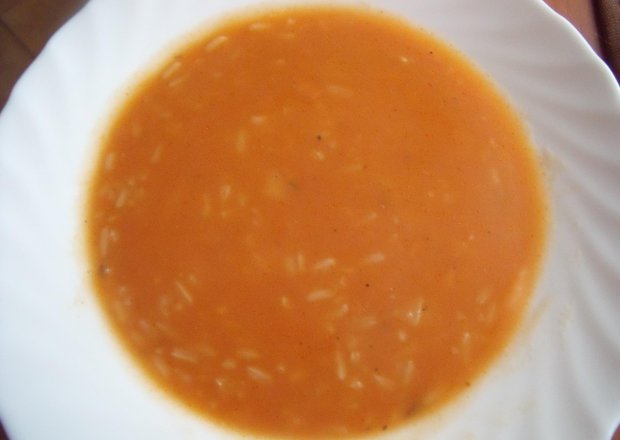 Fotografia przedstawiająca zupa pomidorowa domowa