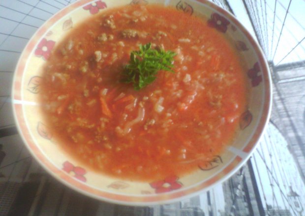 Fotografia przedstawiająca Zupa pomidorowa - gołąbkowa