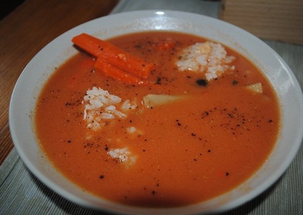 Fotografia przedstawiająca Zupa pomidorowa mojej babci