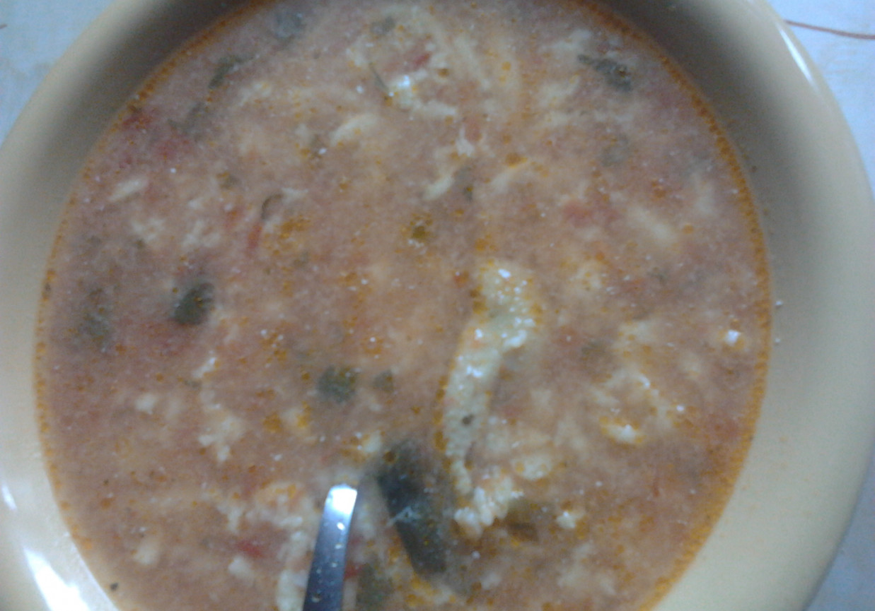 zupa pomidorowa na mięsie z ryżem foto