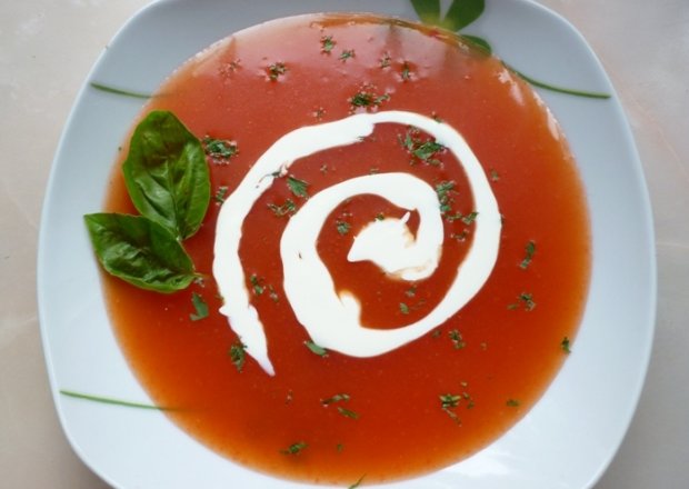 Fotografia przedstawiająca Zupa pomidorowa na ostro