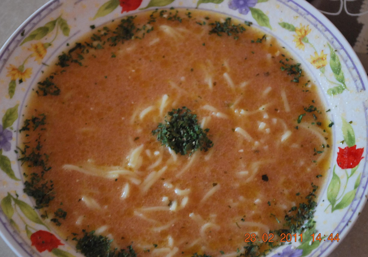 zupa pomidorowa na rosolku foto