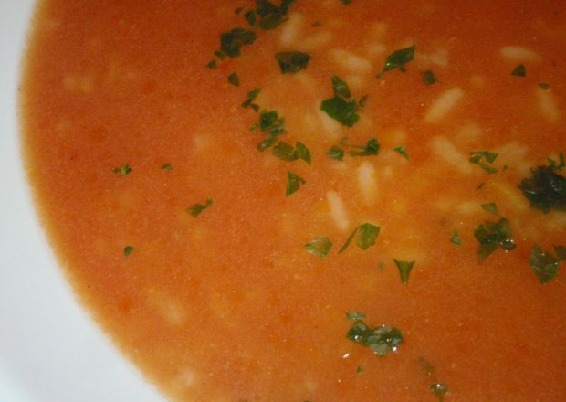 Fotografia przedstawiająca zupa pomidorowa po generalsku II