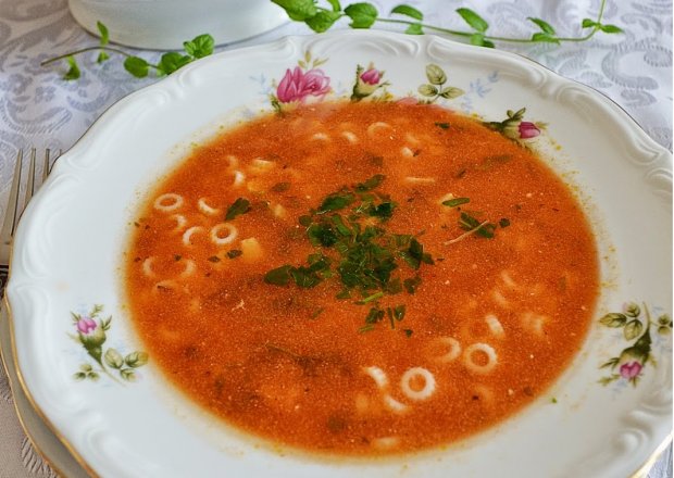 Fotografia przedstawiająca Zupa pomidorowa - pomidorówka