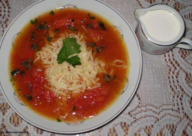 Fotografia przedstawiająca Zupa pomidorowa z całych pomidorów wersja druga  :