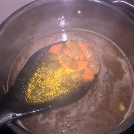 Krok 2 - Zupa pomidorowa z czerwoną soczewicą i ryżem foto