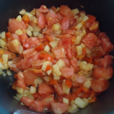 Krok 1 - Zupa pomidorowa z jabłkiem foto