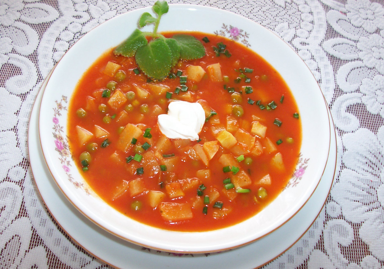 Zupa pomidorowa z kalarepką foto