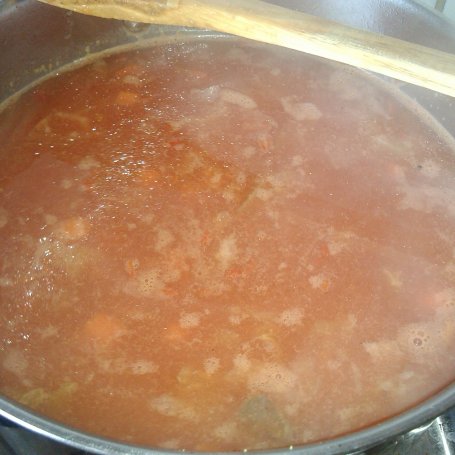 Krok 4 - Zupa pomidorowa z kapustą pekińską  foto