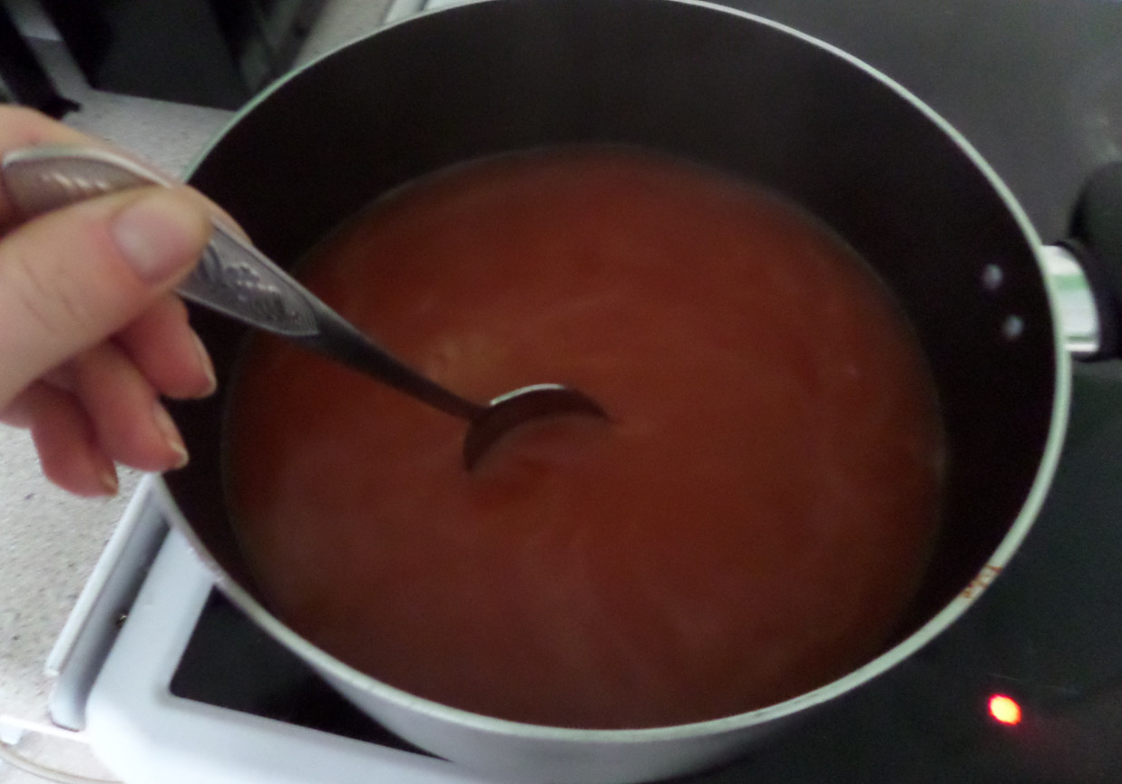 Zupa pomidorowa z kaszą jęczmienną foto