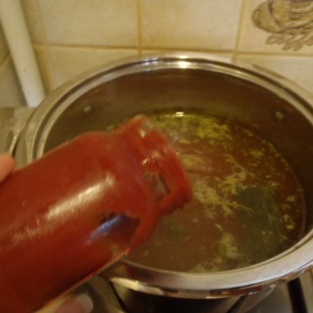 Krok 2 - Zupa pomidorowa z kuskusem i pieczarkami foto