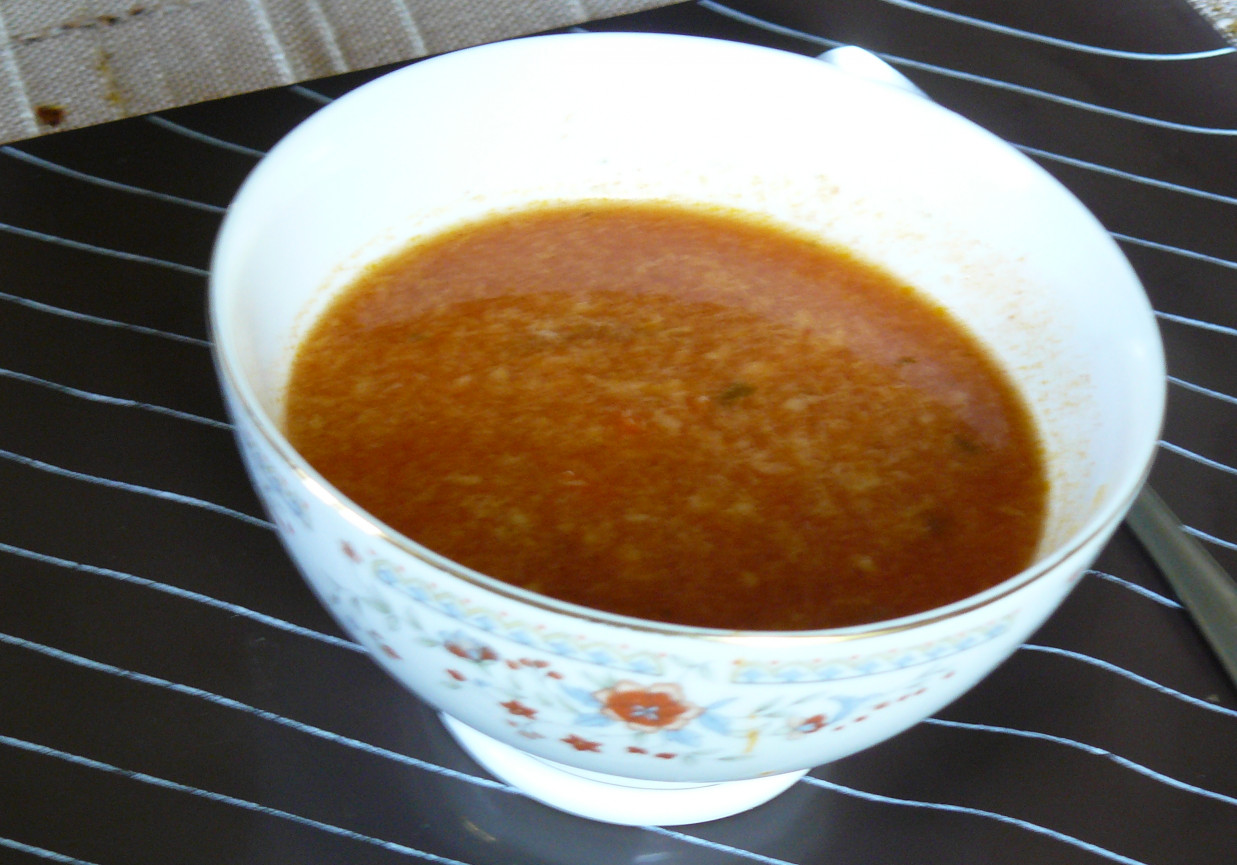 Zupa pomidorowa z lanym ciastem foto