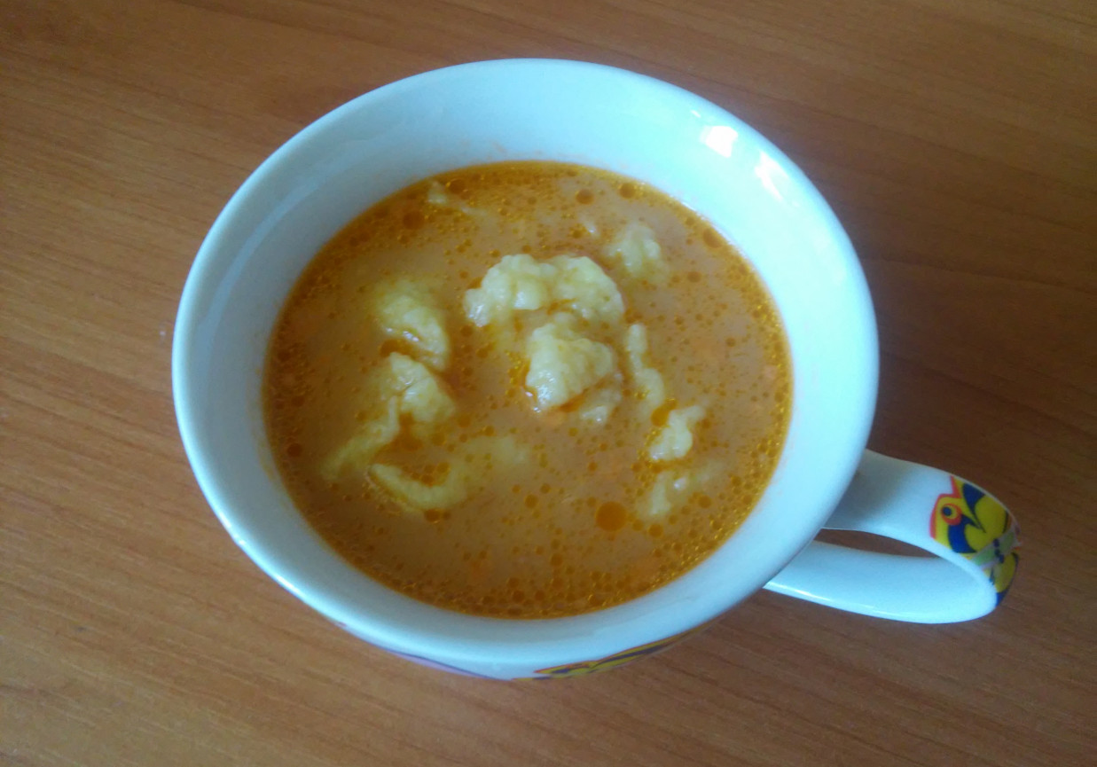 Zupa pomidorowa z lanymi kluskami  foto