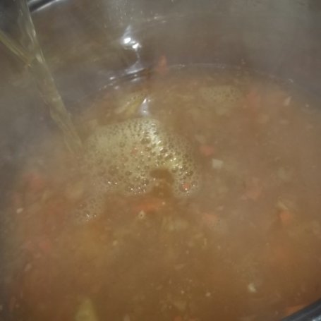 Krok 3 - Zupa pomidorowa z makaronem ryżowym foto