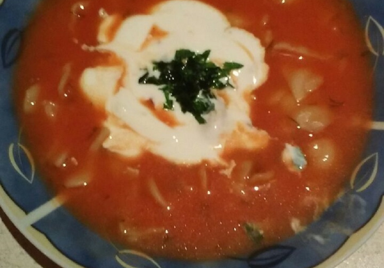 Zupa pomidorowa z makaronem  foto