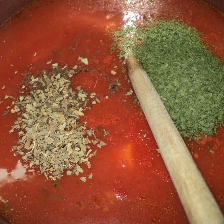 Krok 3 - Zupa pomidorowa z makaronem foto