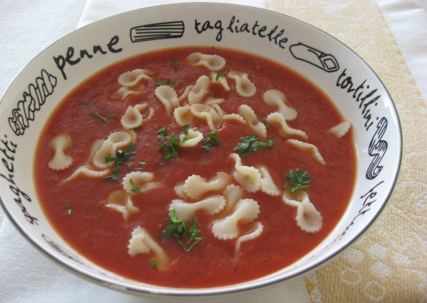 Fotografia przedstawiająca Zupa pomidorowa z mascarpone