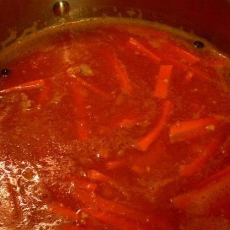 Krok 2 - Zupa pomidorowa z mięsem mielonym foto