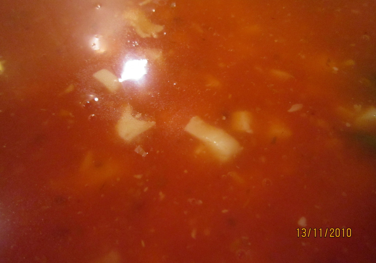 zupa pomidorowa z mozarellą foto