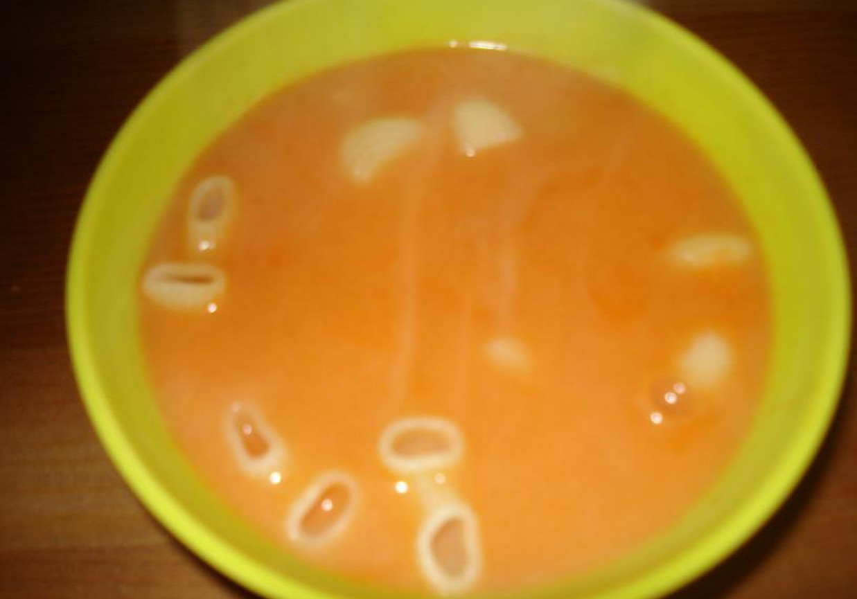 Zupa Pomidorowa z Mozzarellą foto