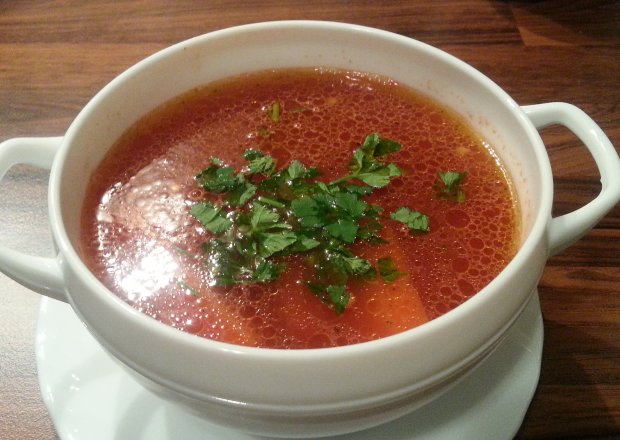 Fotografia przedstawiająca Zupa pomidorowa z muszelkami