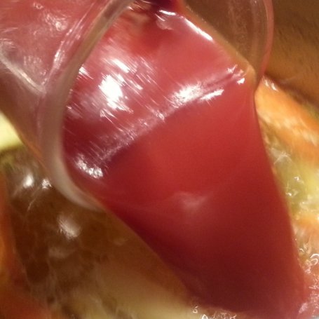 Krok 3 - Zupa pomidorowa z muszelkami foto