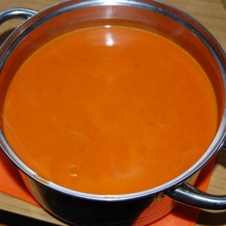 Krok 1 - Zupa pomidorowa z naleśnikami  foto