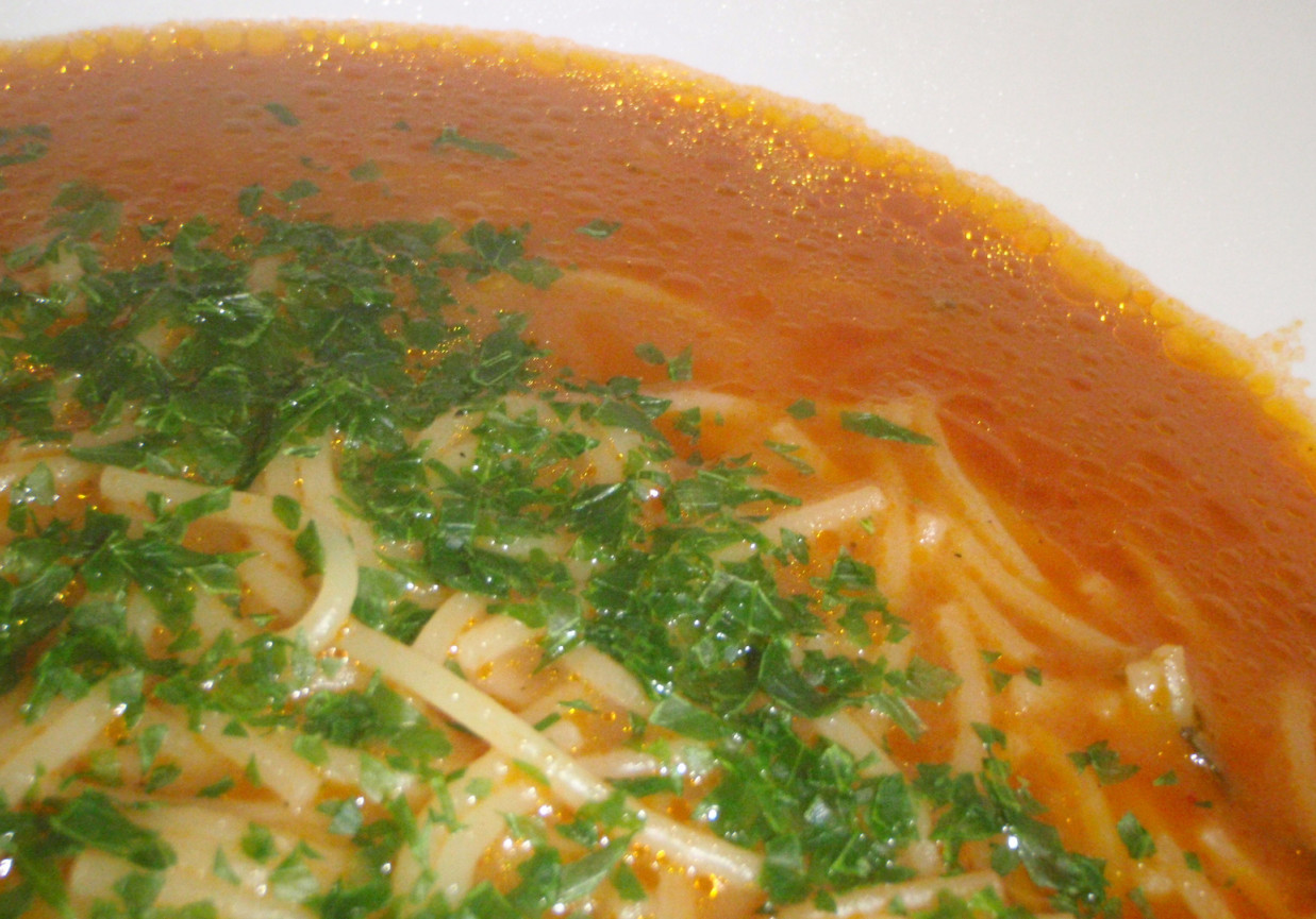 Zupa pomidorowa z nitkami foto