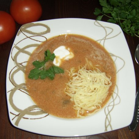 Krok 6 - Zupa pomidorowa z papryką i makaronem taglierini foto