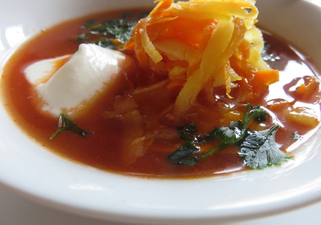 zupa pomidorowa z pieczonymi warzywami foto