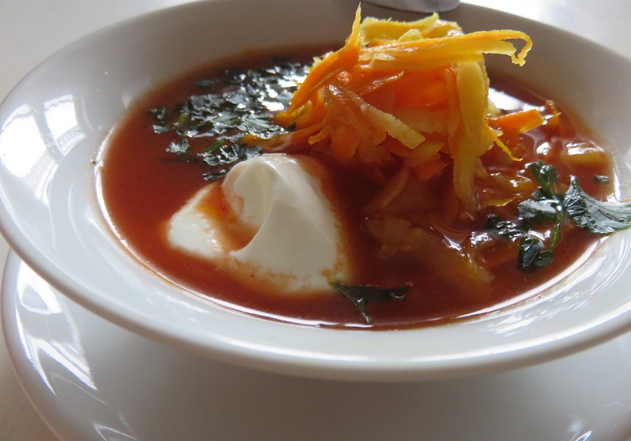 zupa pomidorowa z pieczonymi warzywami foto