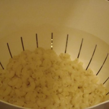 Krok 2 - Zupa pomidorowa z pomidorów z puszki foto