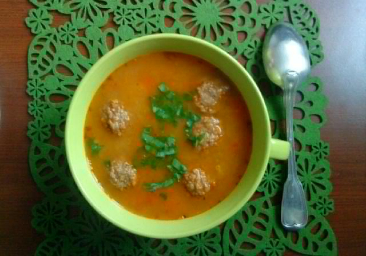 Zupa pomidorowa z pulpecikami foto
