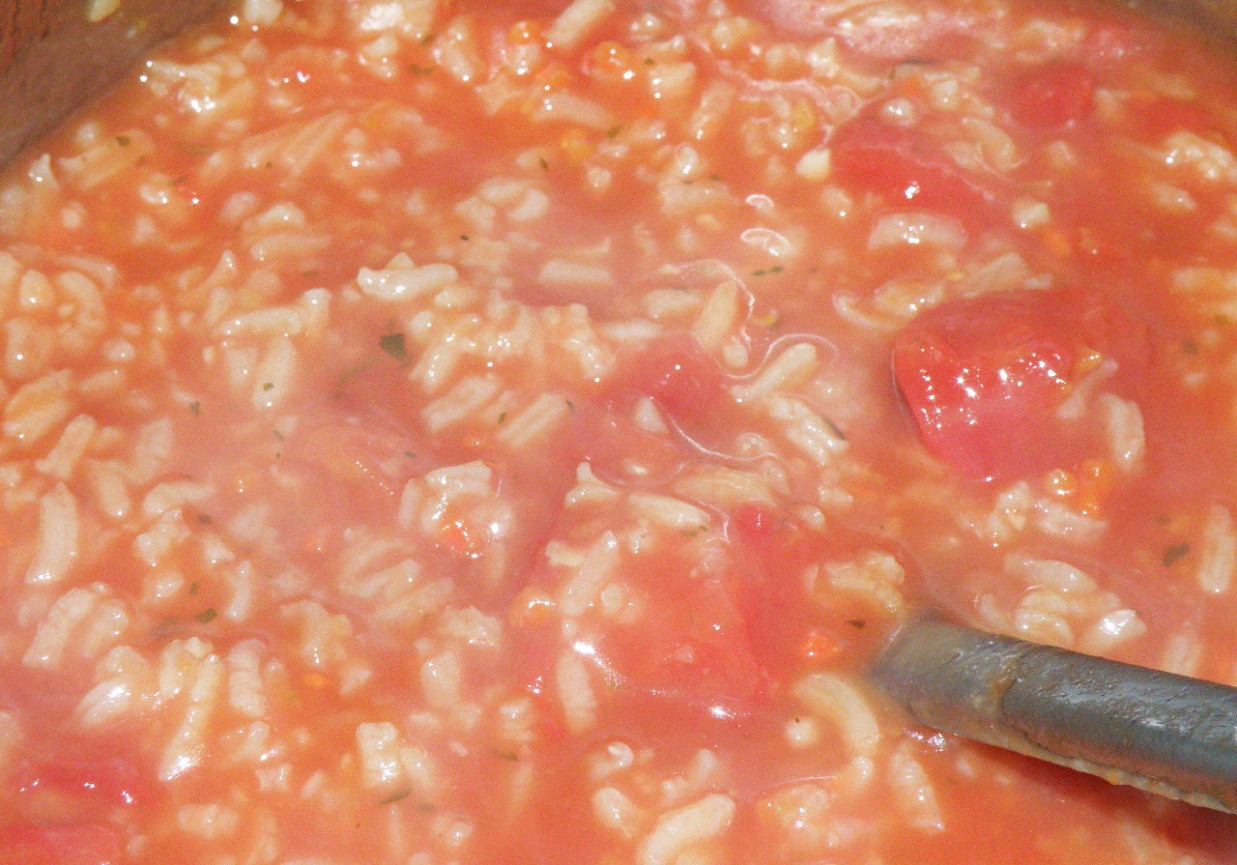 Zupa pomidorowa z ryżem - na kurzych łapkach foto