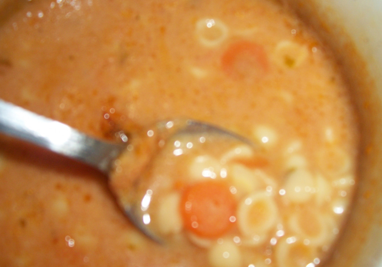 Zupa pomidorowa z serem foto