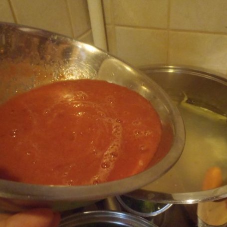 Krok 5 - Zupa pomidorowa z trzema rodzajami pomidorów foto