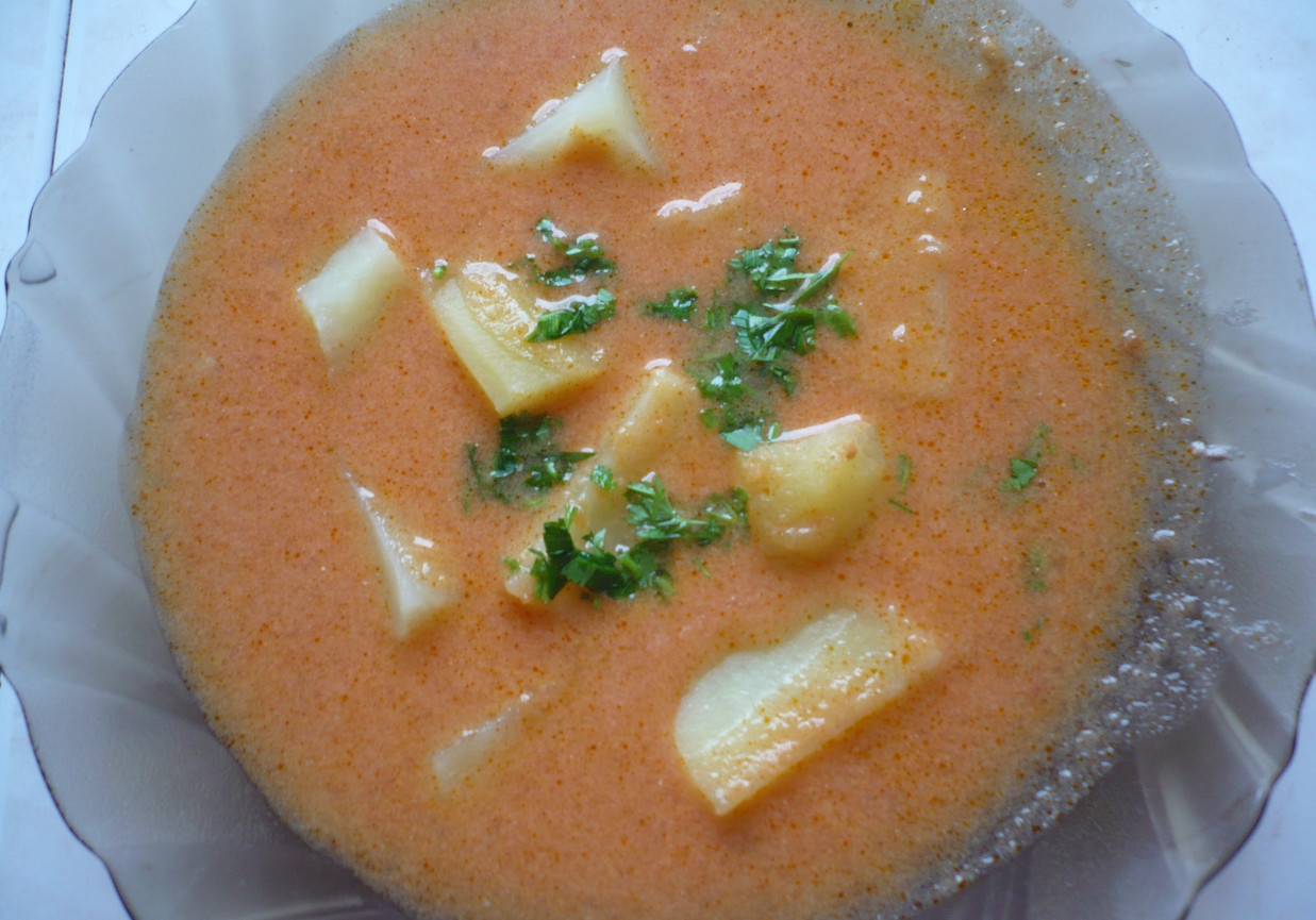 zupa pomidorowa z ziemniakami foto