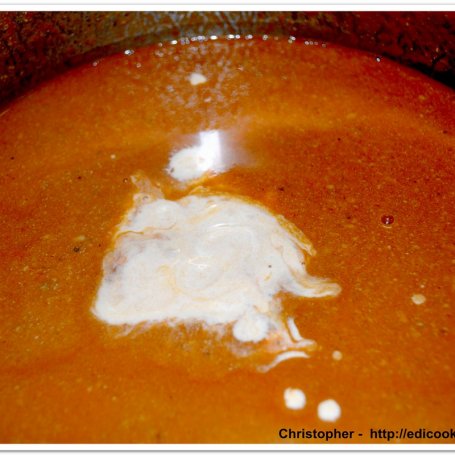 Krok 3 - Zupa pomidorowa z... wątróbkami drobiowymi foto