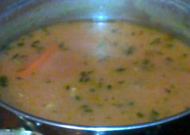 Fotografia przedstawiająca Zupa Pomidorowa Ze Świeżych Pomidorów z Ryżem