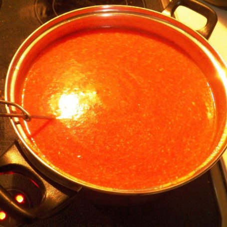 Krok 3 - Zupa pomidorowa ze świeżych pomidorów foto