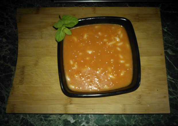 Fotografia przedstawiająca Zupa pomidorowa....