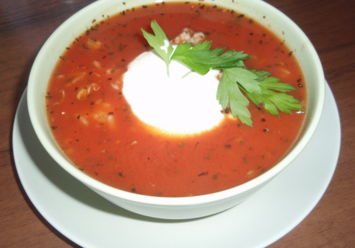 Zupa pomidorowa-wyrazisty smak foto