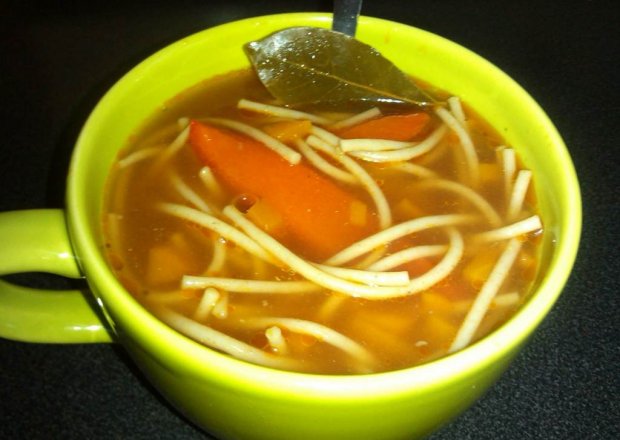 Fotografia przedstawiająca Zupa pomidorowo paprykowa - czysta