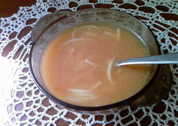 Fotografia przedstawiająca Zupa pomidorowo -szparagowa