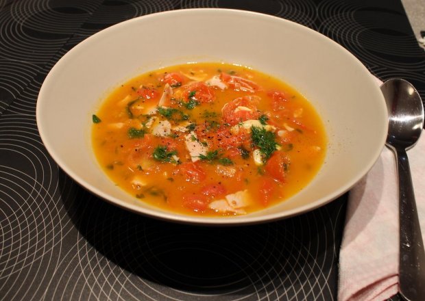 Fotografia przedstawiająca Zupa pomidorowo-serowa